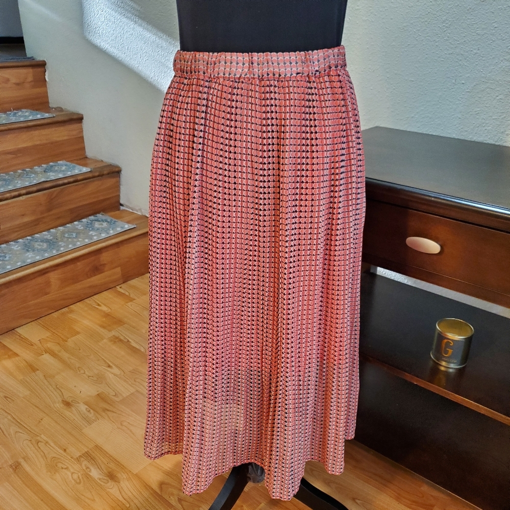 Banana Republic pin pleated skirt
